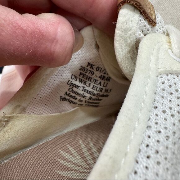 Olukai Pehuea White Slip-On Sneakers Women’s 6.5- excellent condition! - Picture 4 of 8